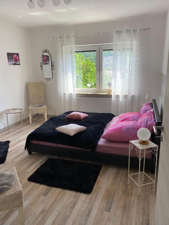 Ferienwohnung Zur Roni Treuchtlingen Bagian luar foto