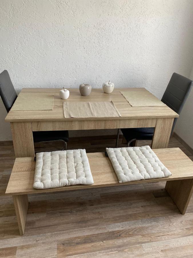 Ferienwohnung Zur Roni Treuchtlingen Bagian luar foto